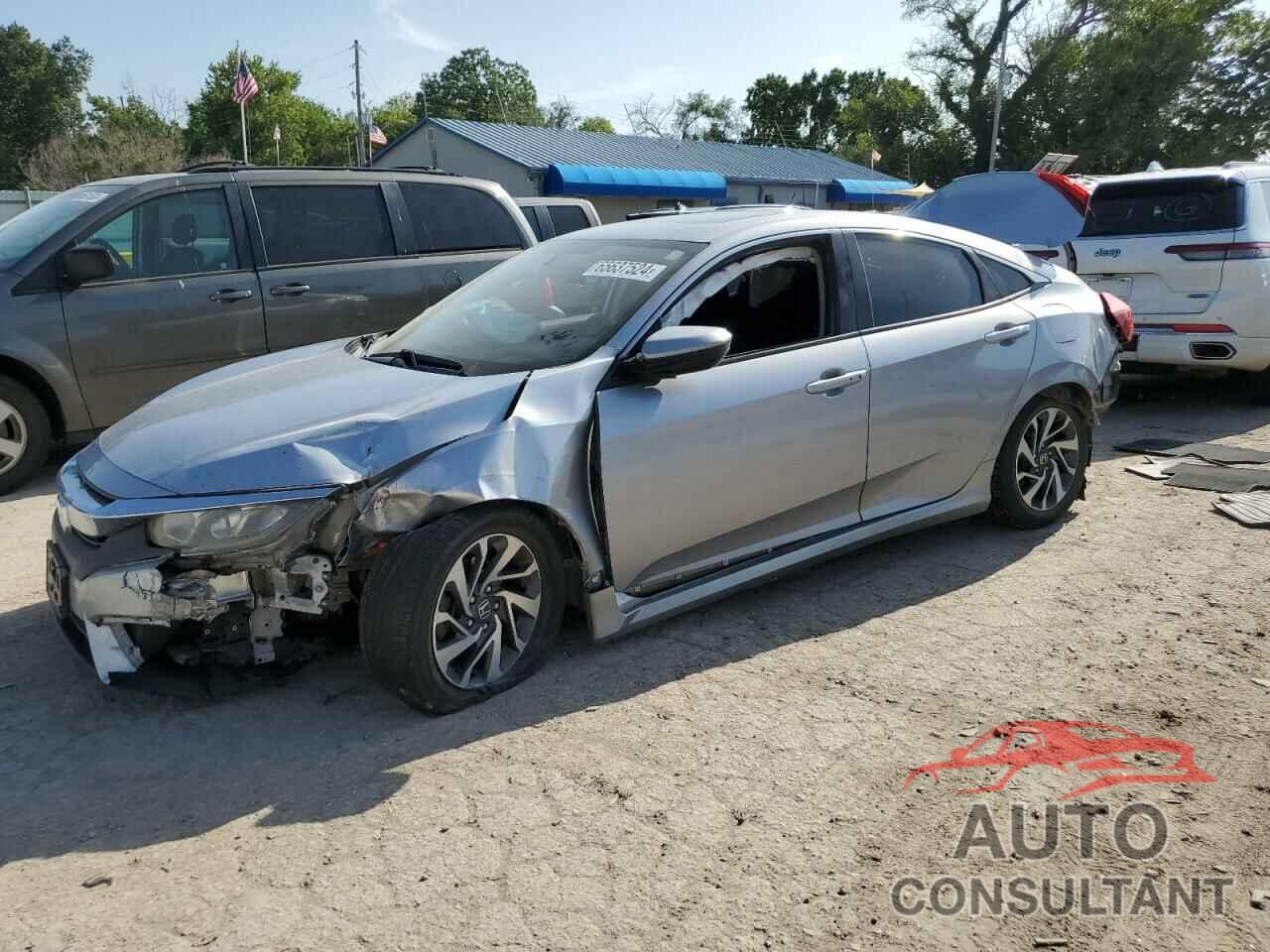HONDA CIVIC 2018 - 2HGFC2F79JH582115