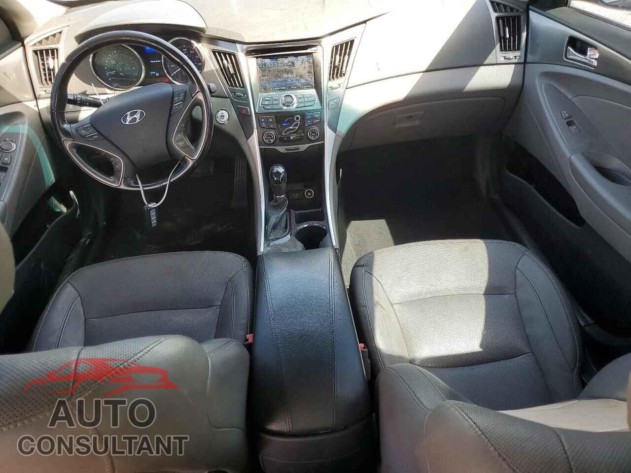 HYUNDAI SONATA 2014 - KMHEC4A46EA105919