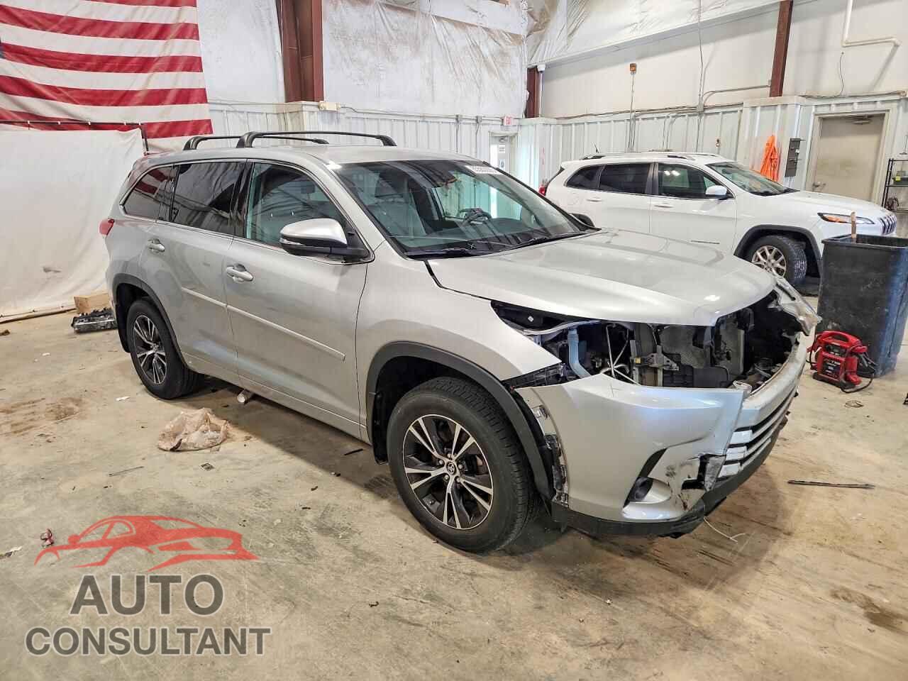 TOYOTA HIGHLANDER 2018 - 5TDBZRFHXJS908633