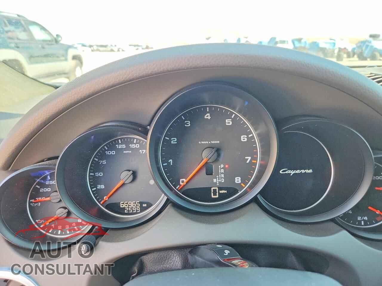 PORSCHE CAYENNE 2018 - WP1AA2A23JKA06389