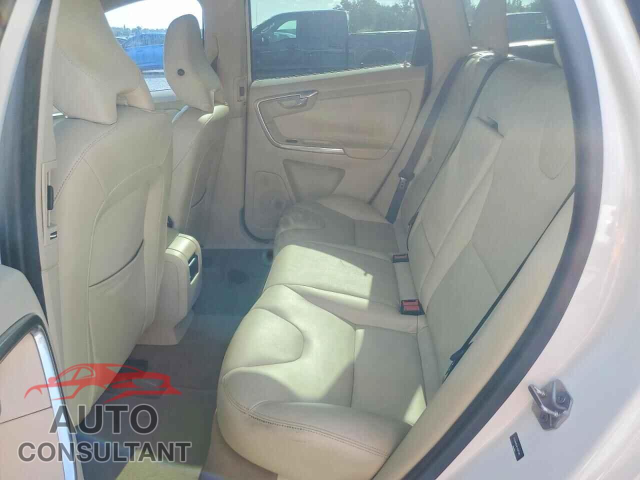 VOLVO XC60 2015 - YV440MDC6F2587392