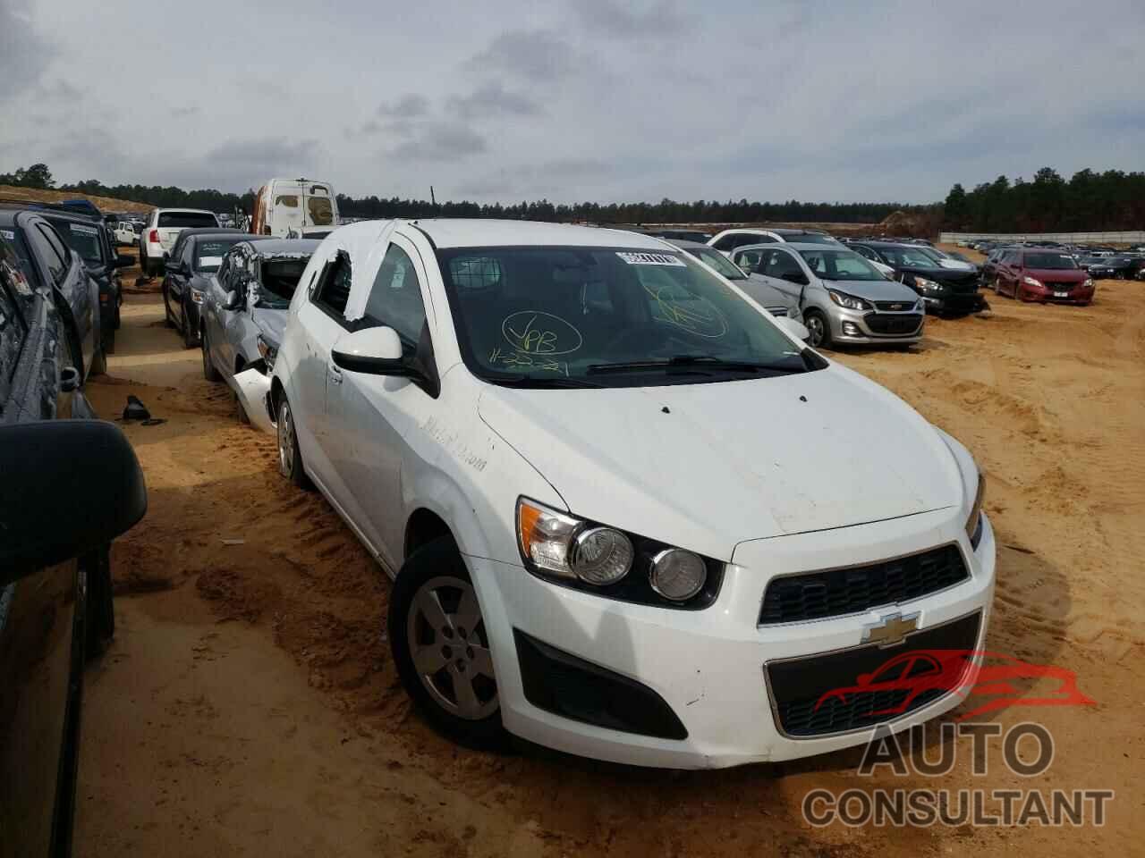 CHEVROLET SONIC 2016 - 1G1JA6SH9G4154970