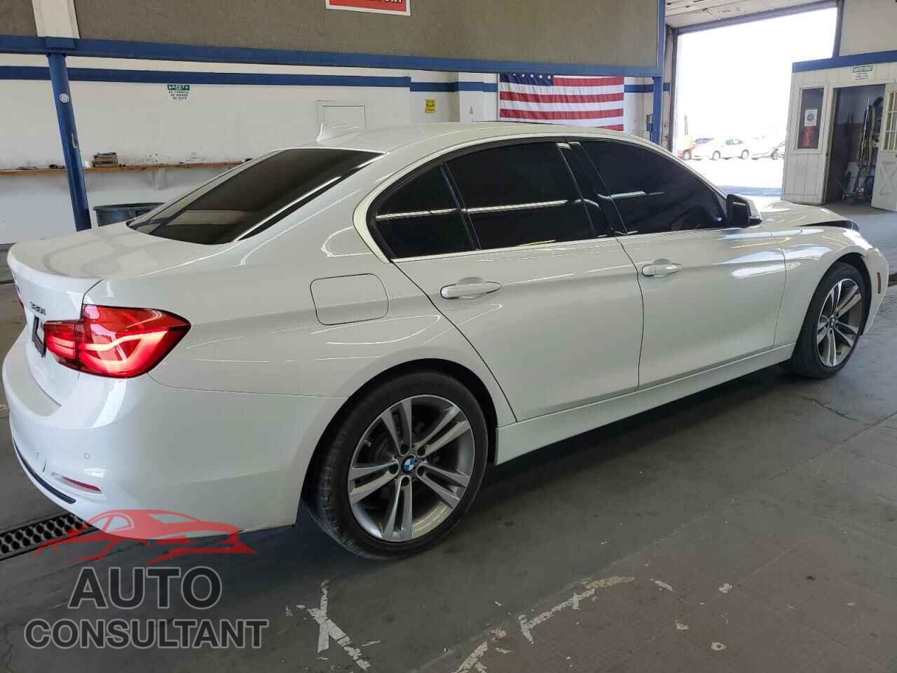 BMW 3 SERIES 2017 - WBA8B9G34HNU55317