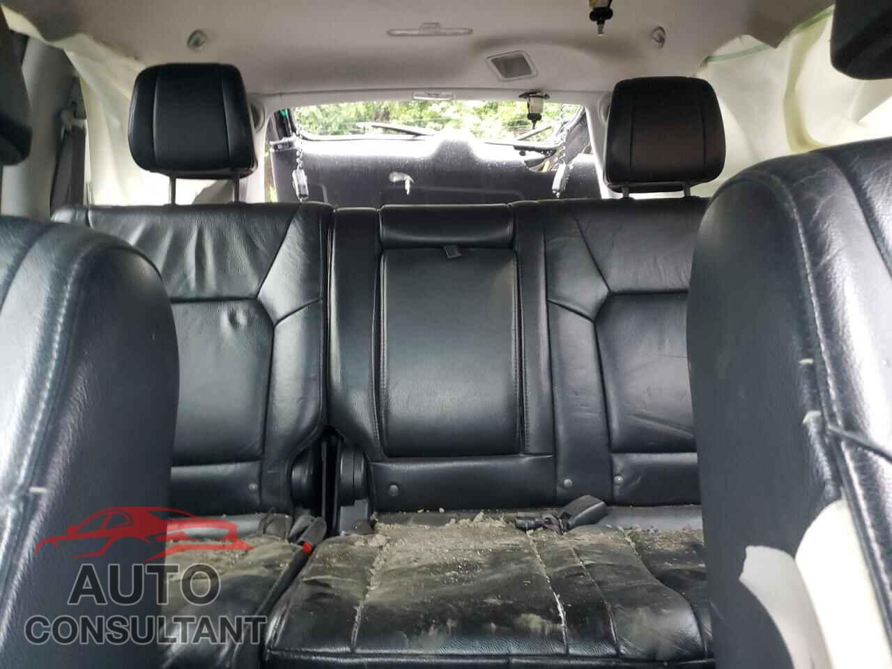 HONDA PILOT 2014 - 5FNYF4H96EB023531