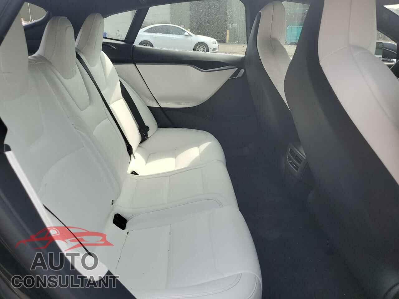 TESLA MODEL S 2019 - 5YJSA1E4XKF333902
