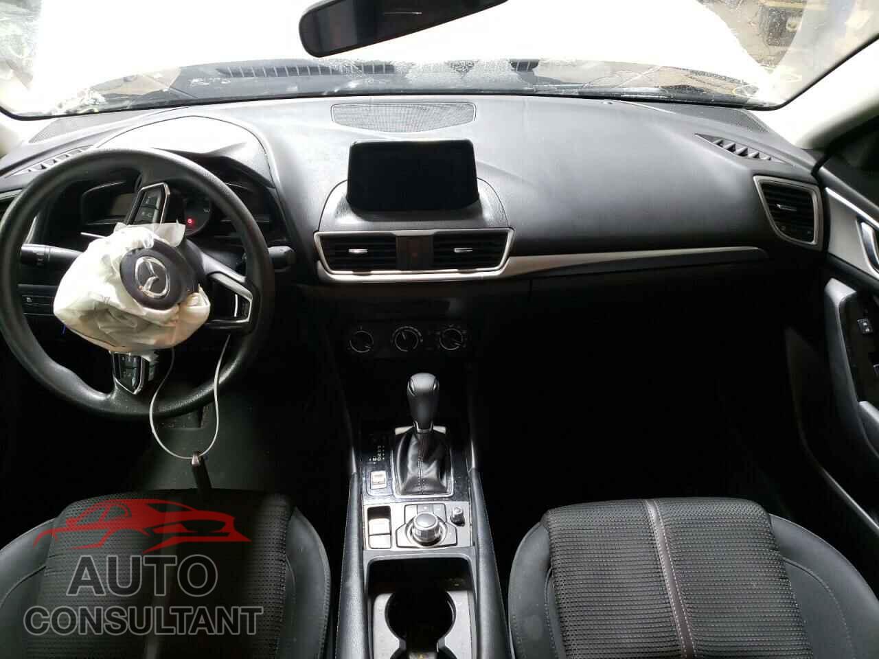 MAZDA 3 2017 - 3MZBN1U70HM116067