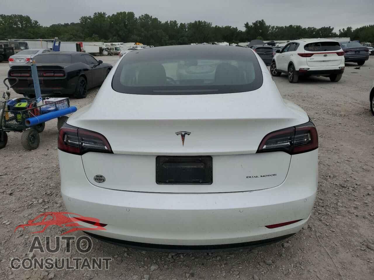 TESLA MODEL 3 2022 - 5YJ3E1EB2NF143040