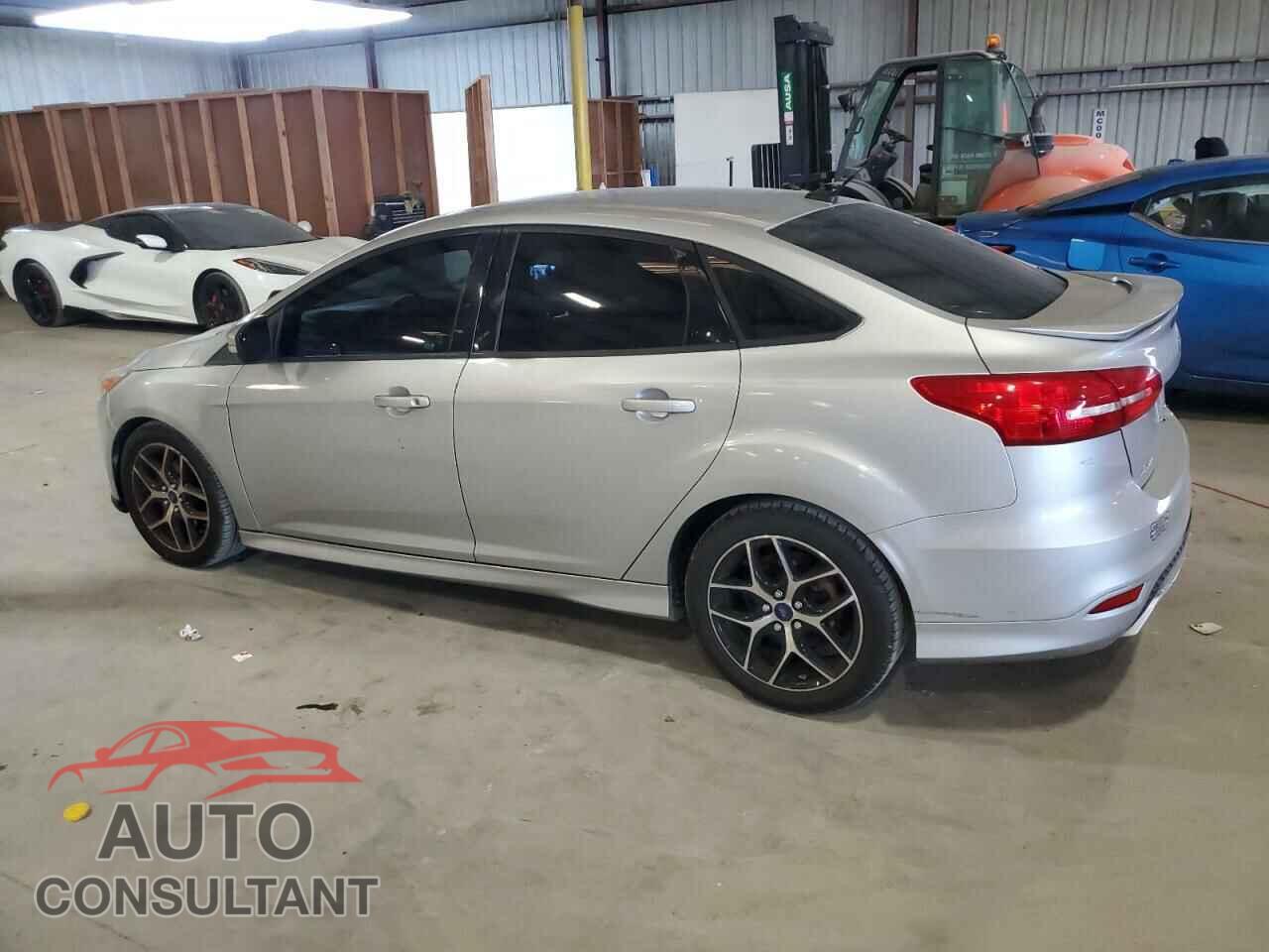 FORD FOCUS 2015 - 1FADP3F23FL286088