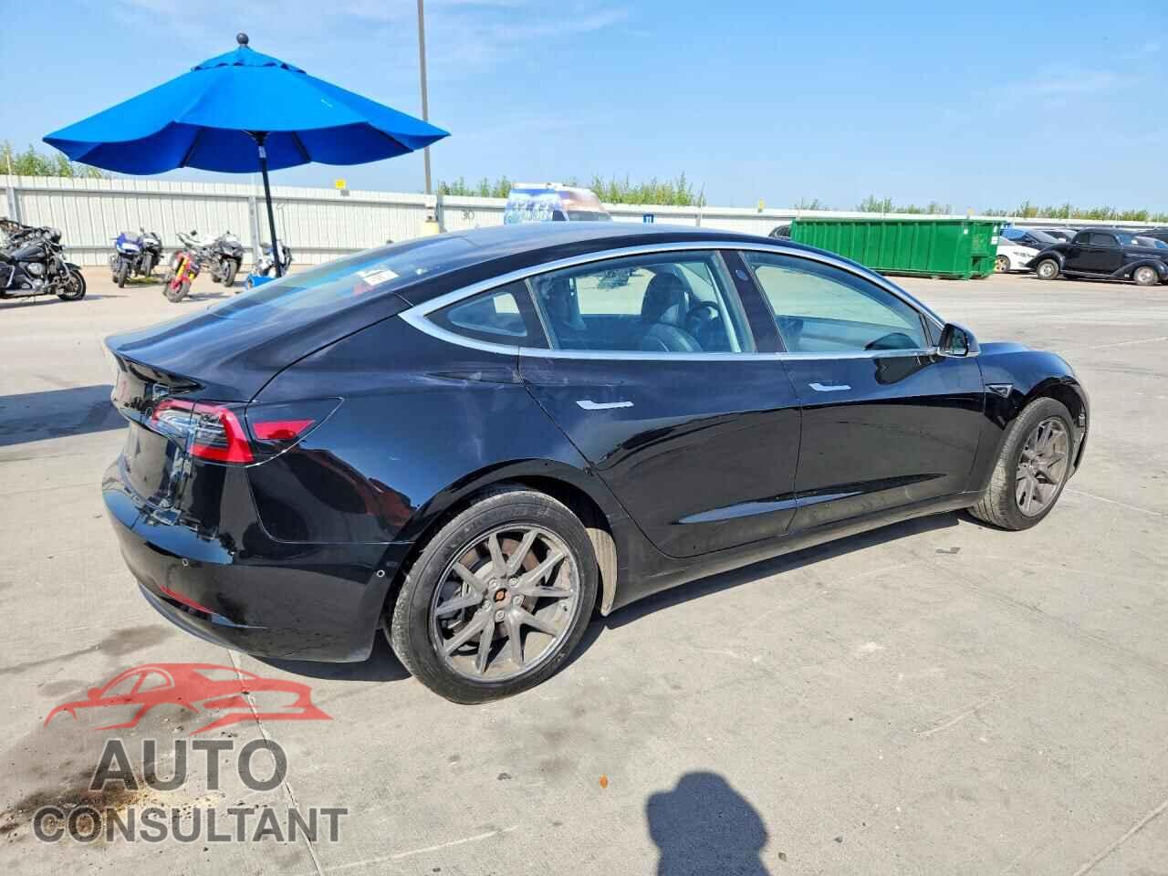 TESLA MODEL 3 2018 - 5YJ3E1EA4JF034371