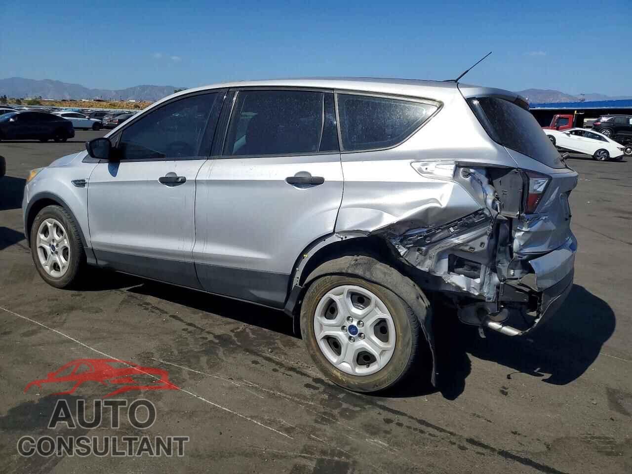 FORD ESCAPE 2017 - 1FMCU0F72HUB66428