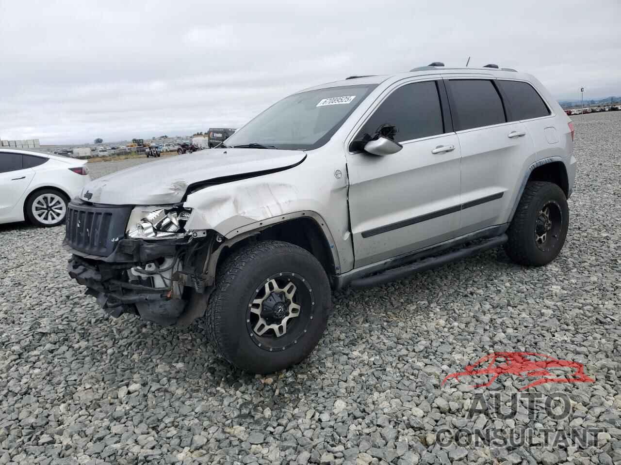 JEEP GRAND CHER 2011 - 1J4RR4GG5BC713009