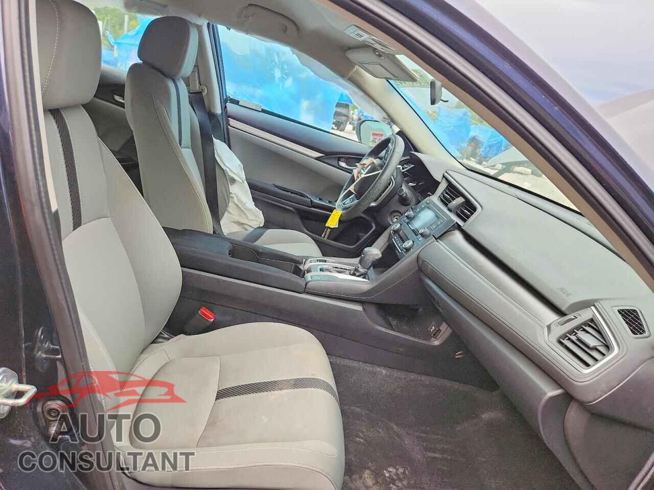 HONDA CIVIC 2018 - 19XFC2F58JE040206