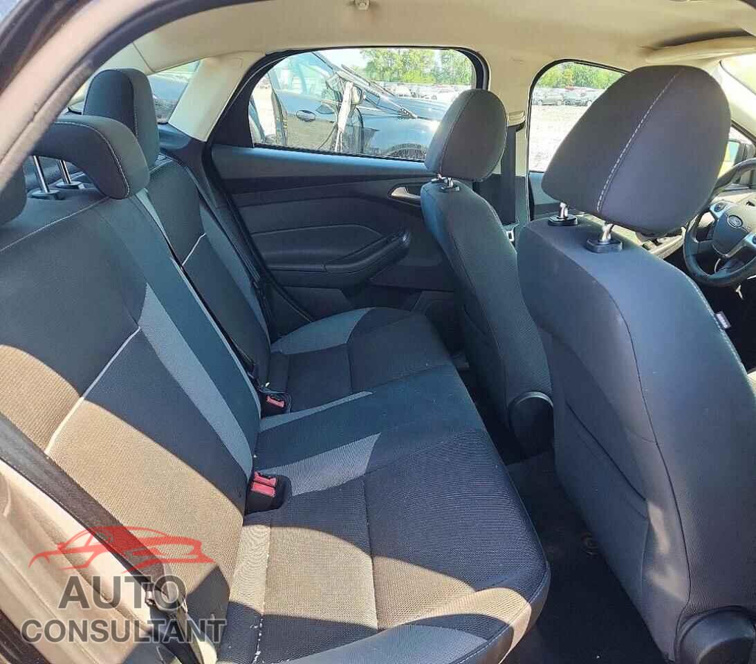 FORD FOCUS 2014 - 1FADP3F29EL417734