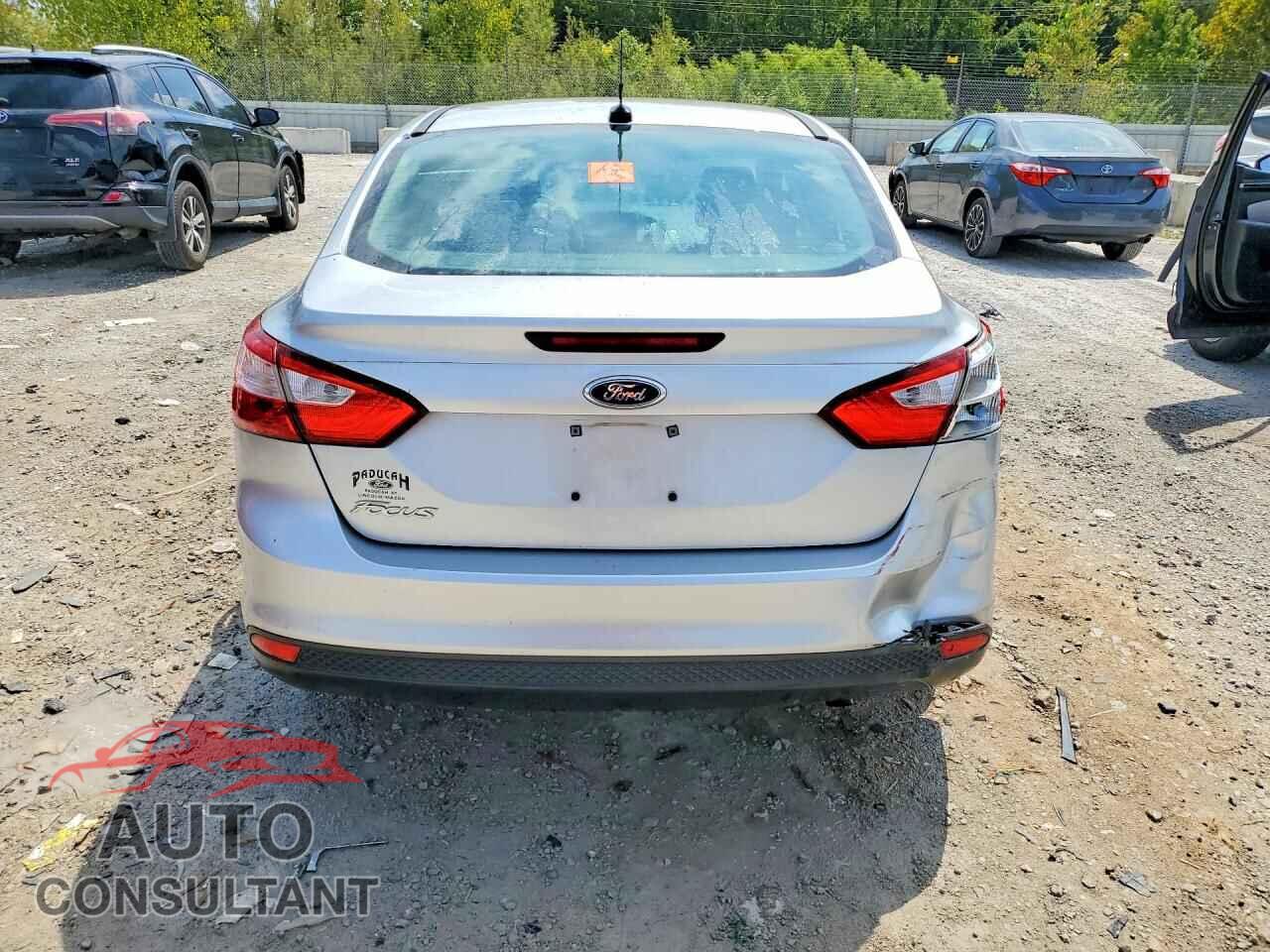 FORD FOCUS 2012 - 1FAHP3E25CL327769