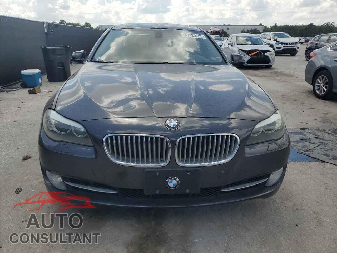 BMW 5 SERIES 2011 - WBAFR9C5XBC270881