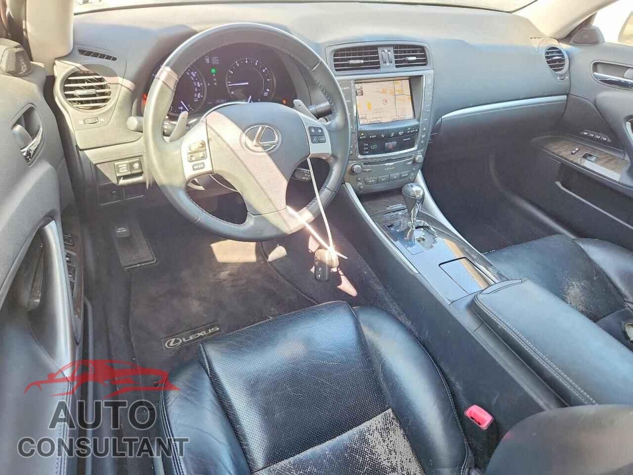 LEXUS IS 2011 - JTHFE2C27B2506676