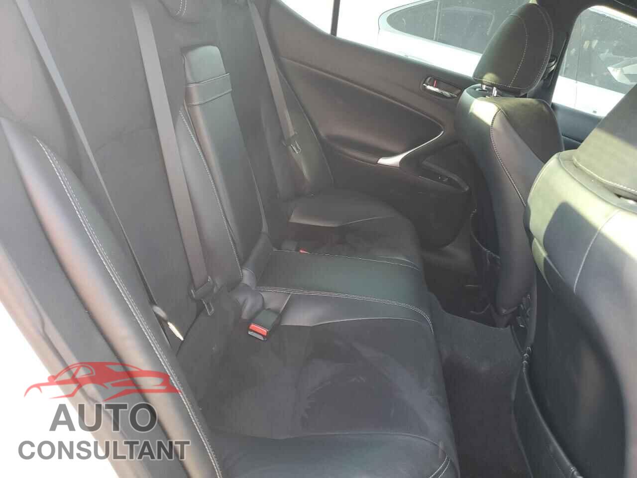 LEXUS IS 2012 - JTHBF5C20C5178708