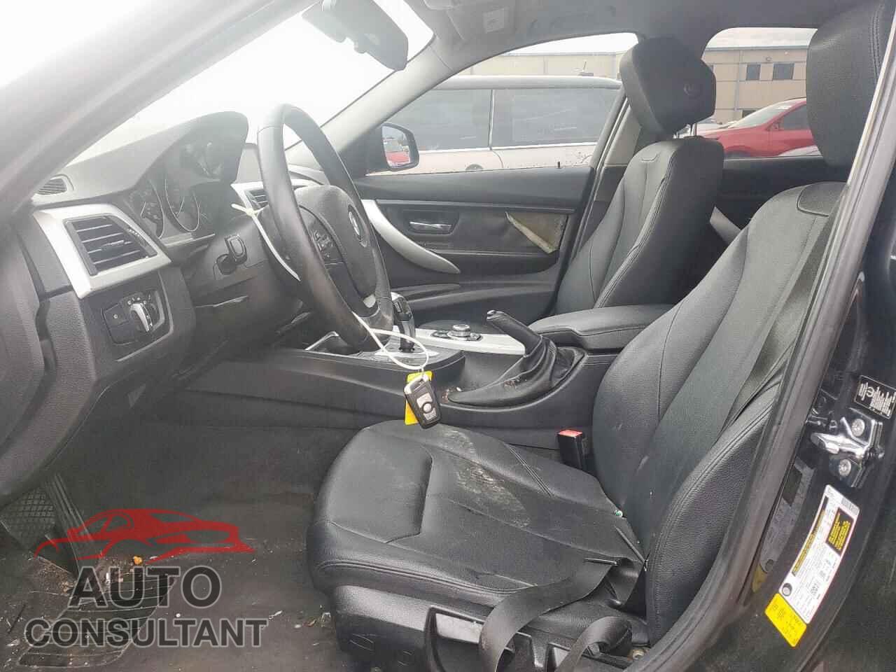 BMW 3 SERIES 2012 - WBA3A5C5XCF345372