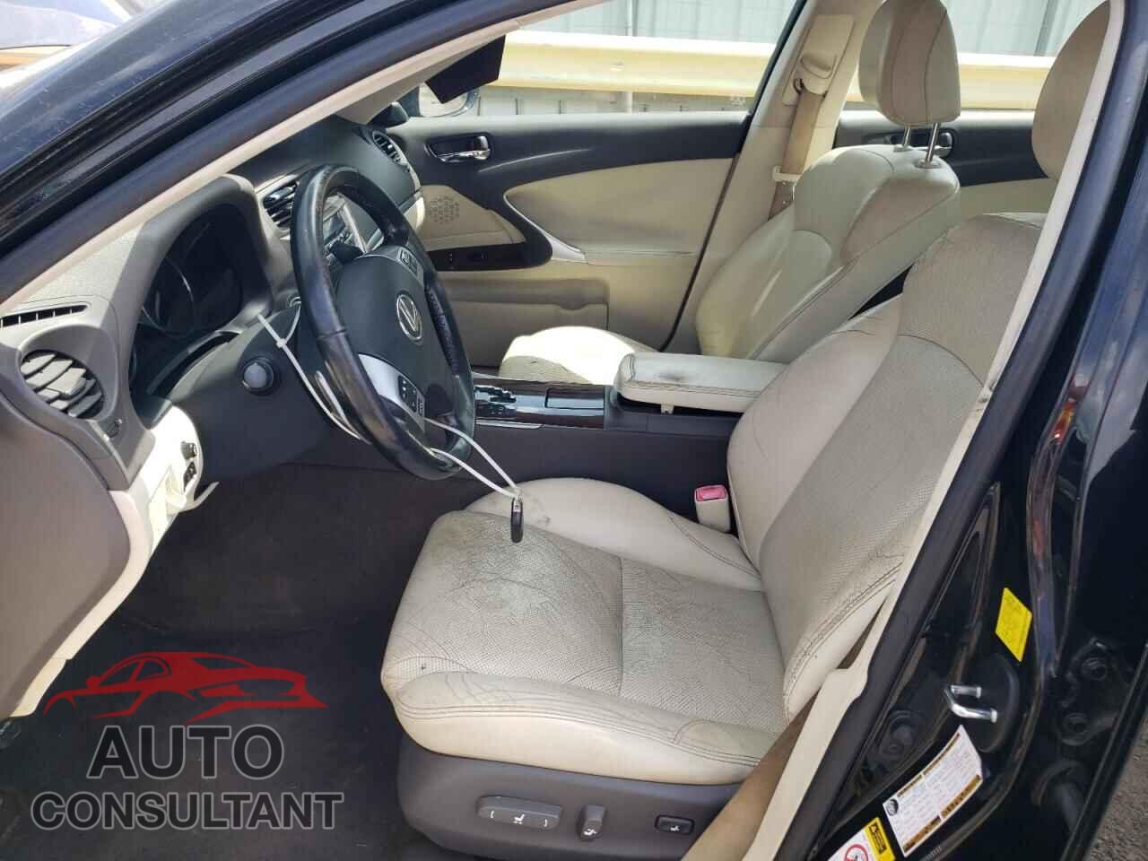 LEXUS IS 2011 - JTHBF5C26B5133576