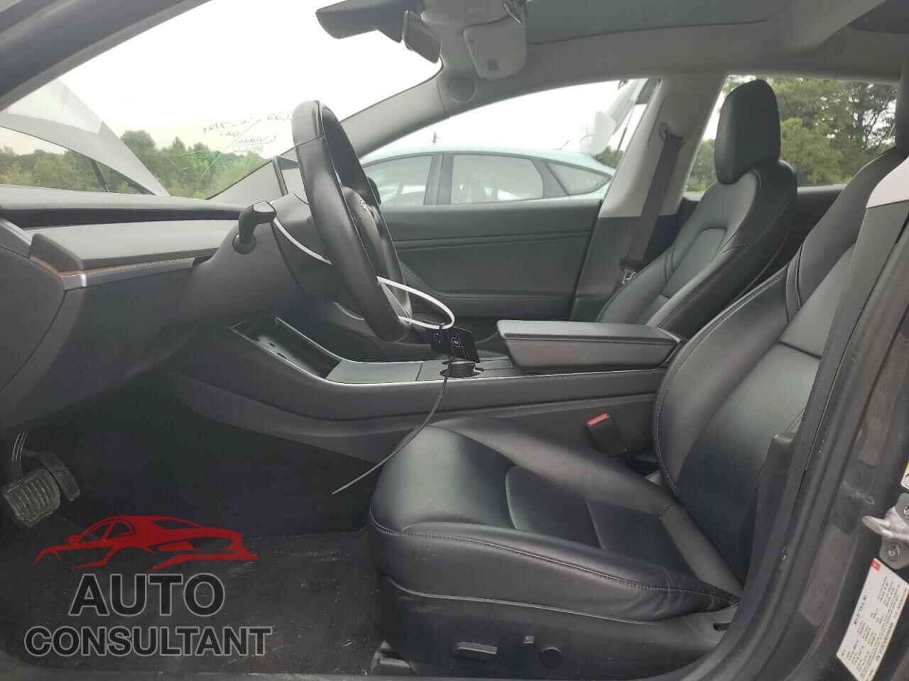 TESLA MODEL 3 2018 - 5YJ3E1EA0JF042404