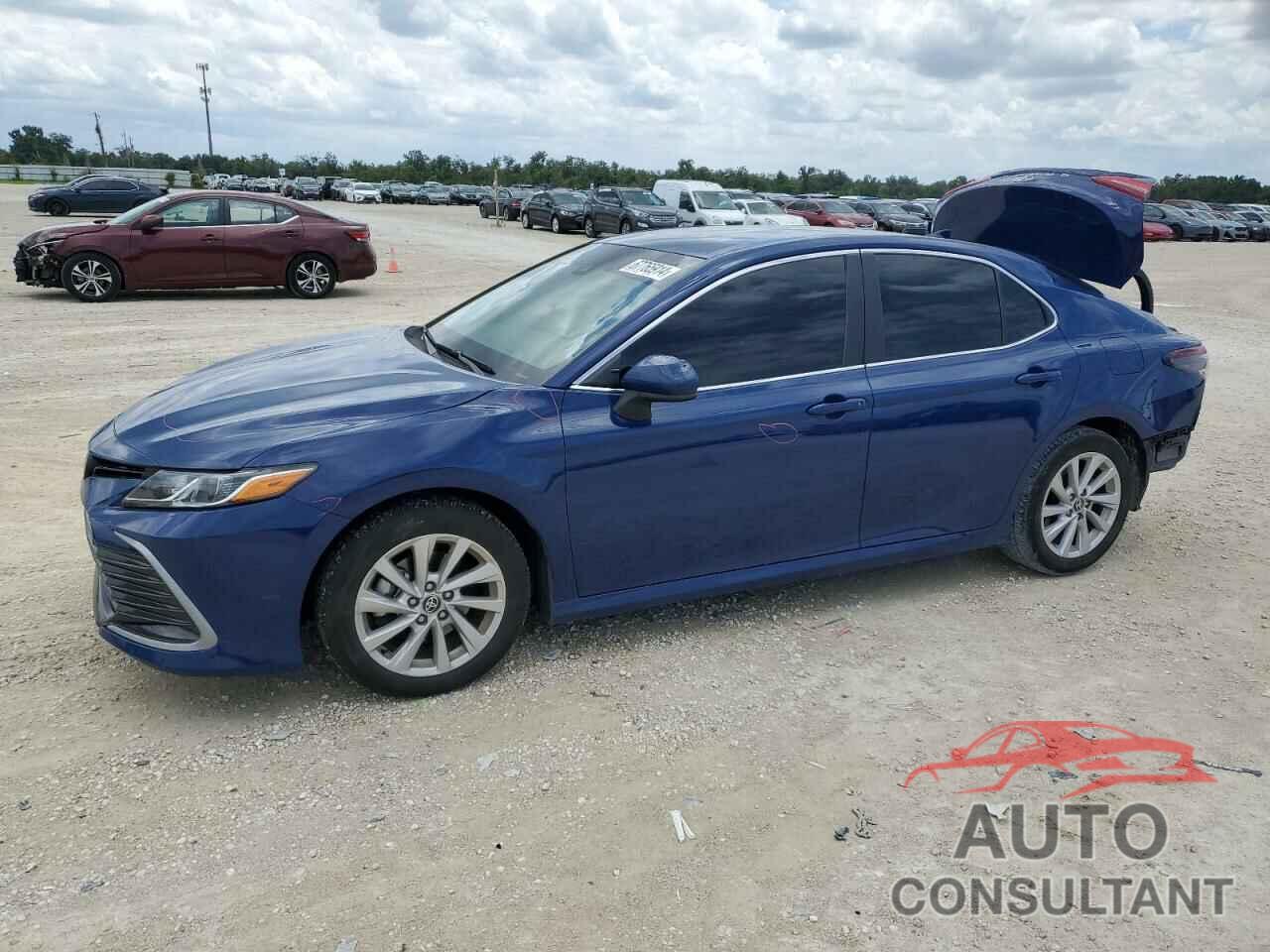 TOYOTA CAMRY 2023 - 4T1C11AKXPU181607