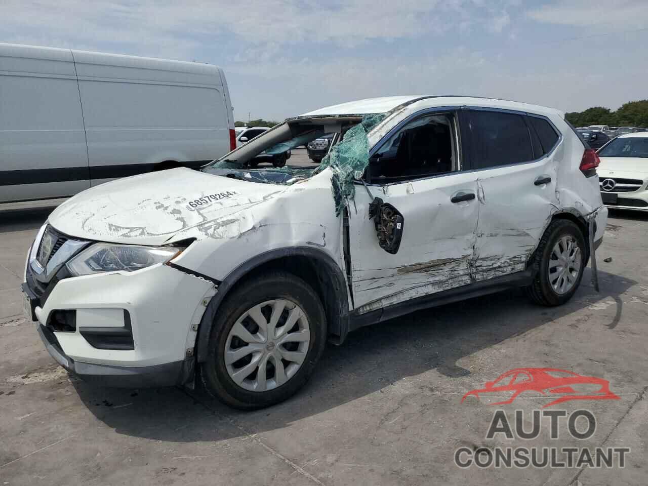 NISSAN ROGUE 2017 - KNMAT2MT5HP581686