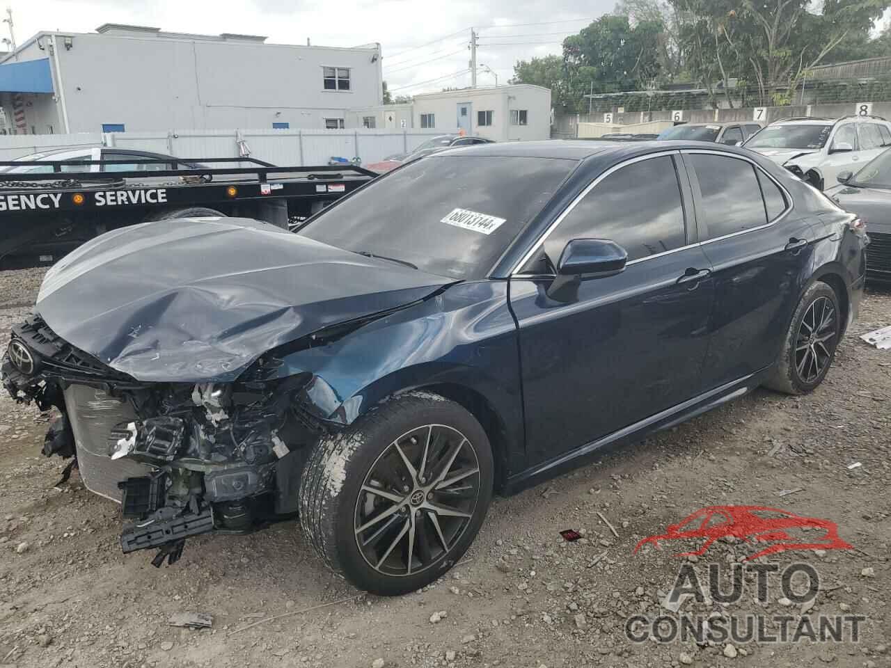 TOYOTA CAMRY 2021 - 4T1G11AK5MU589820