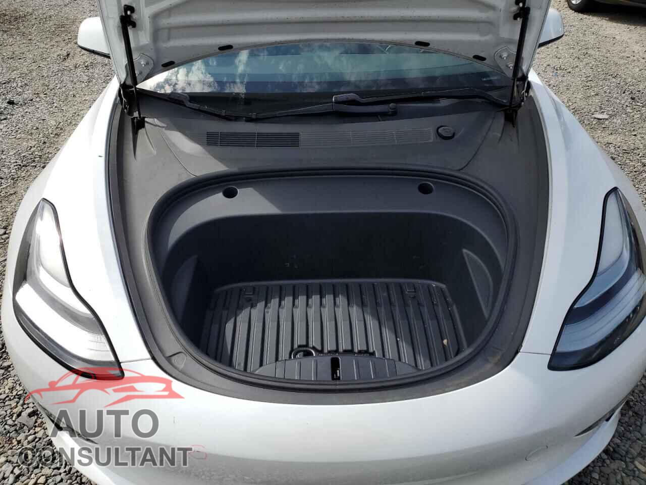 TESLA MODEL 3 2021 - 5YJ3E1EA0MF851552