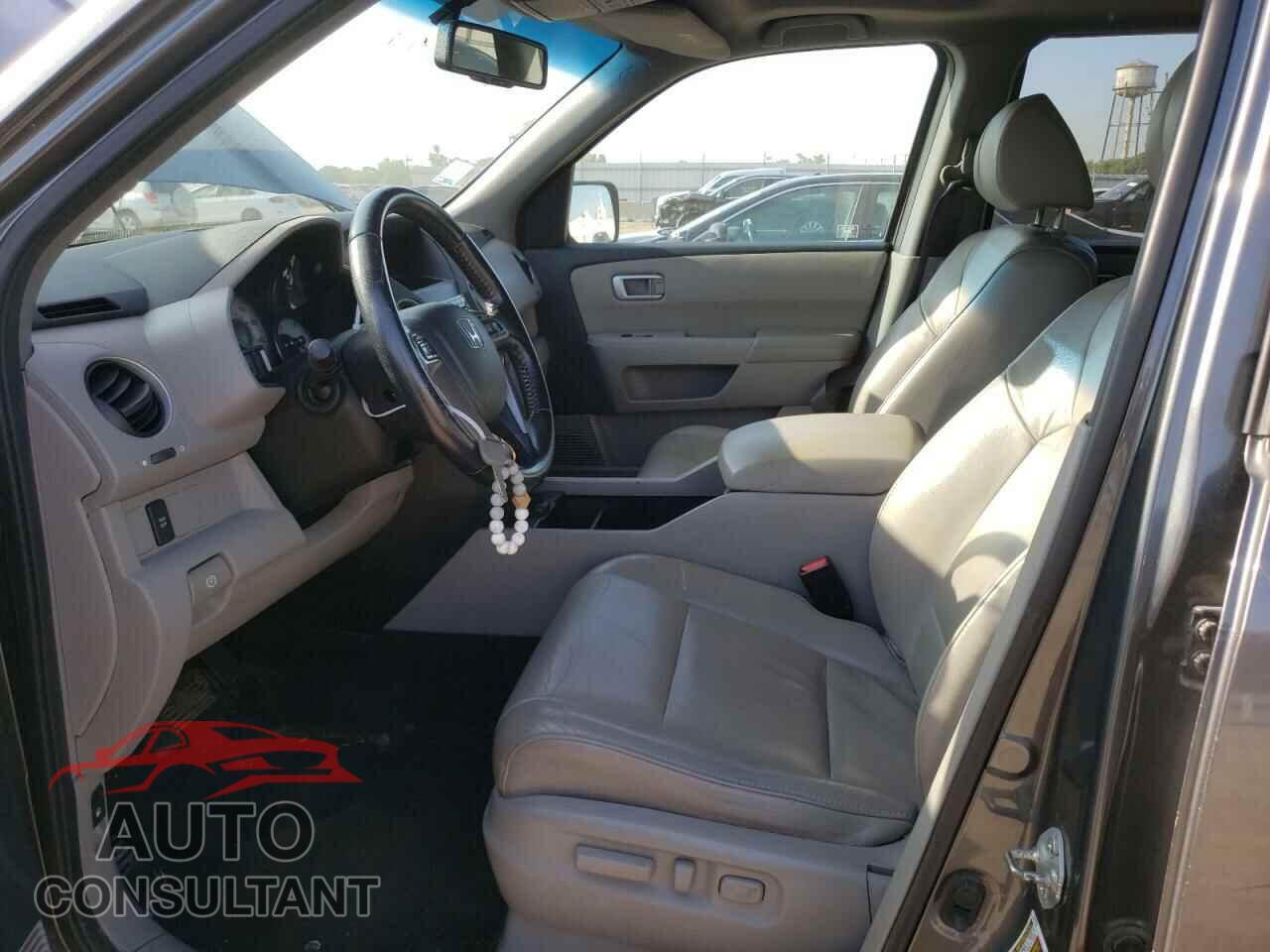 HONDA PILOT 2011 - 5FNYF4H50BB045467