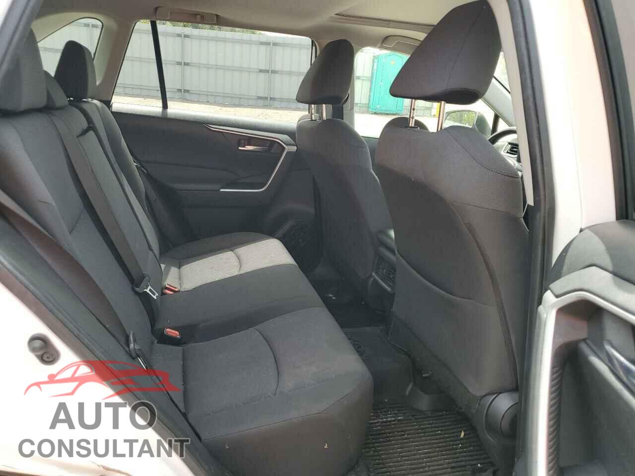 TOYOTA RAV4 2019 - JTMP1RFV7KD028005