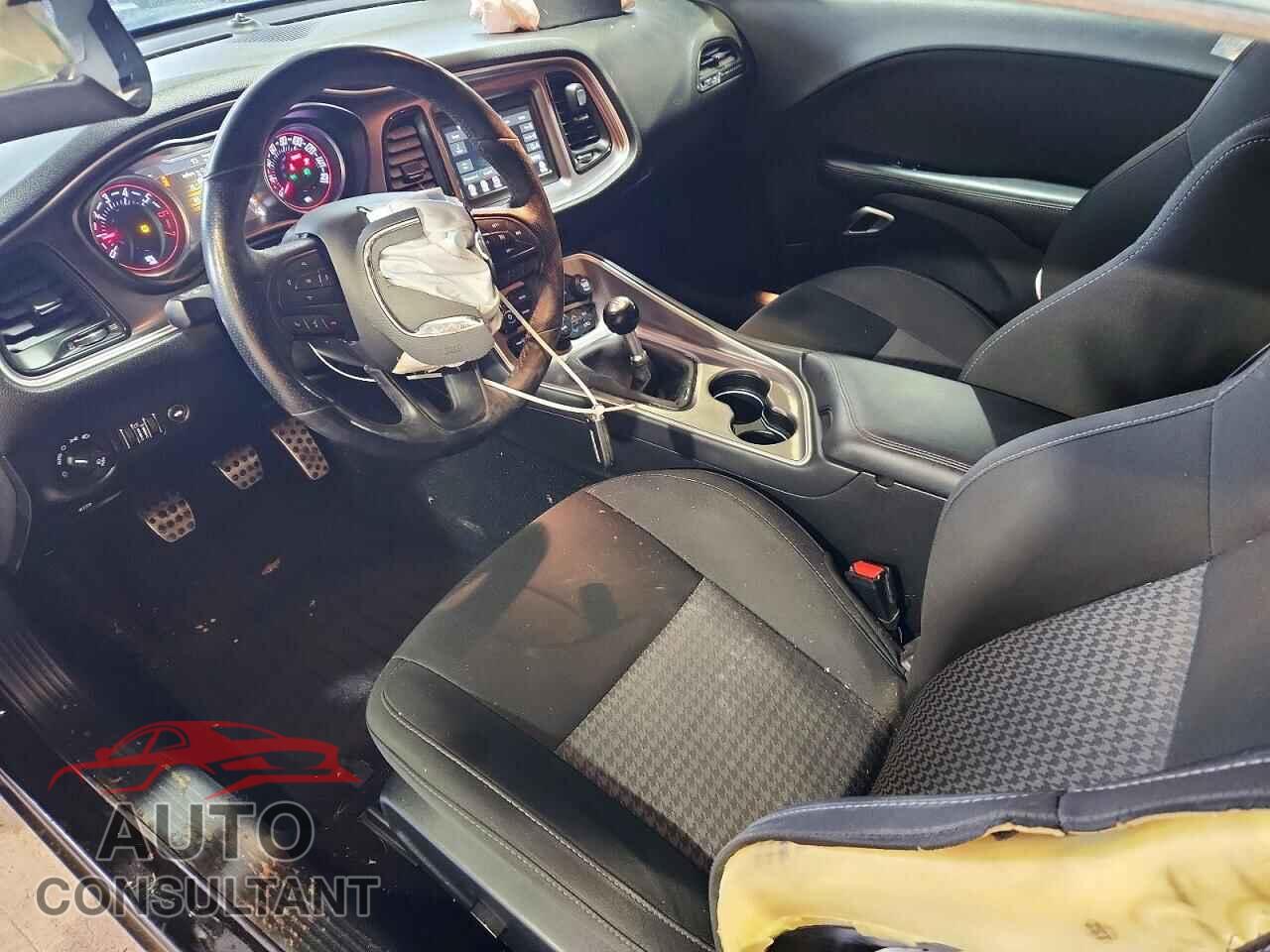 DODGE CHALLENGER 2019 - 2C3CDZBT5KH739087