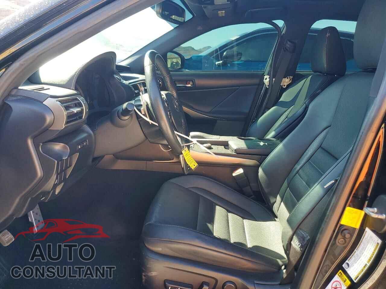 LEXUS IS 2015 - JTHCE1D26F5007951