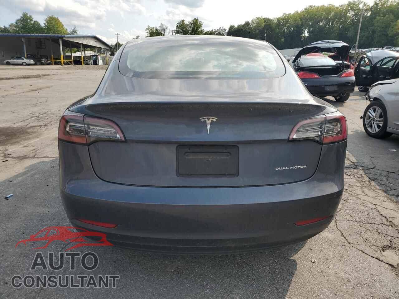 TESLA MODEL 3 2022 - 5YJ3E1EB8NF257155