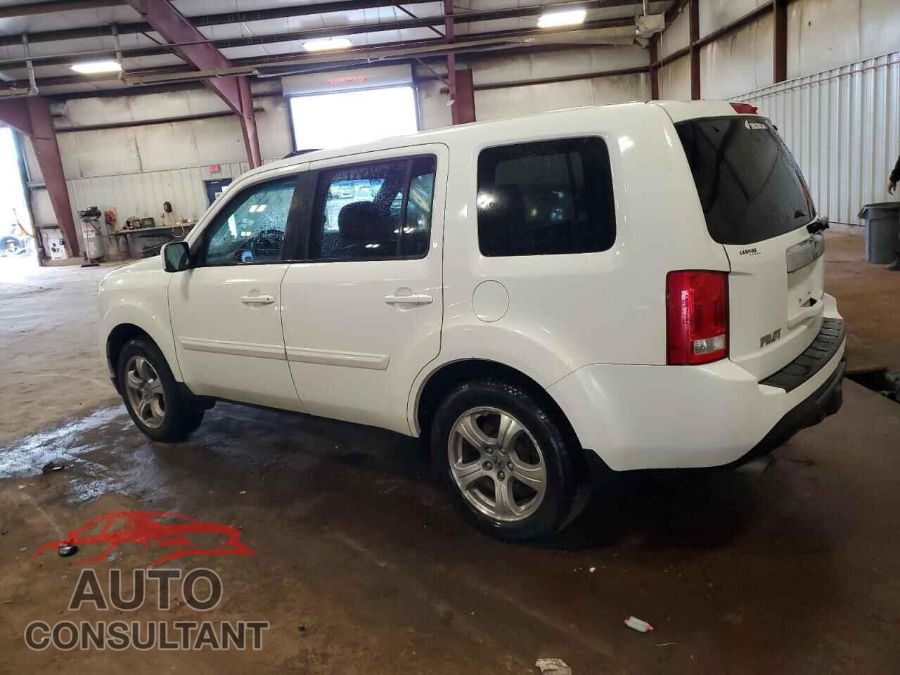 HONDA PILOT 2015 - 5FNYF4H60FB050893