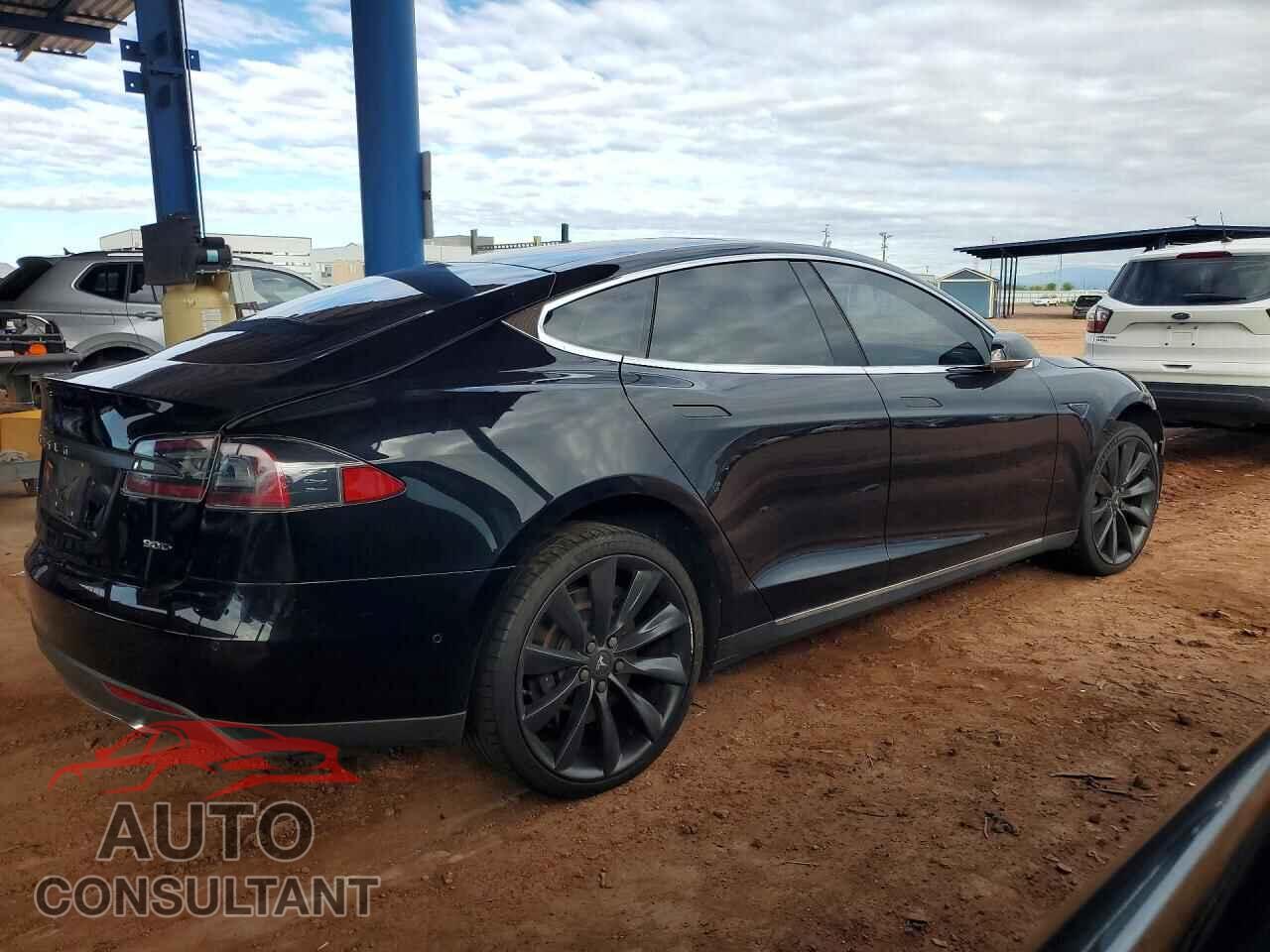 TESLA MODEL S 2015 - 5YJSA1E21FF102519