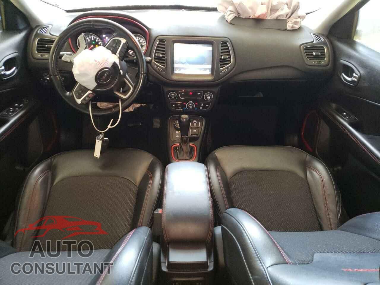 JEEP COMPASS 2020 - 3C4NJDDB3LT195220