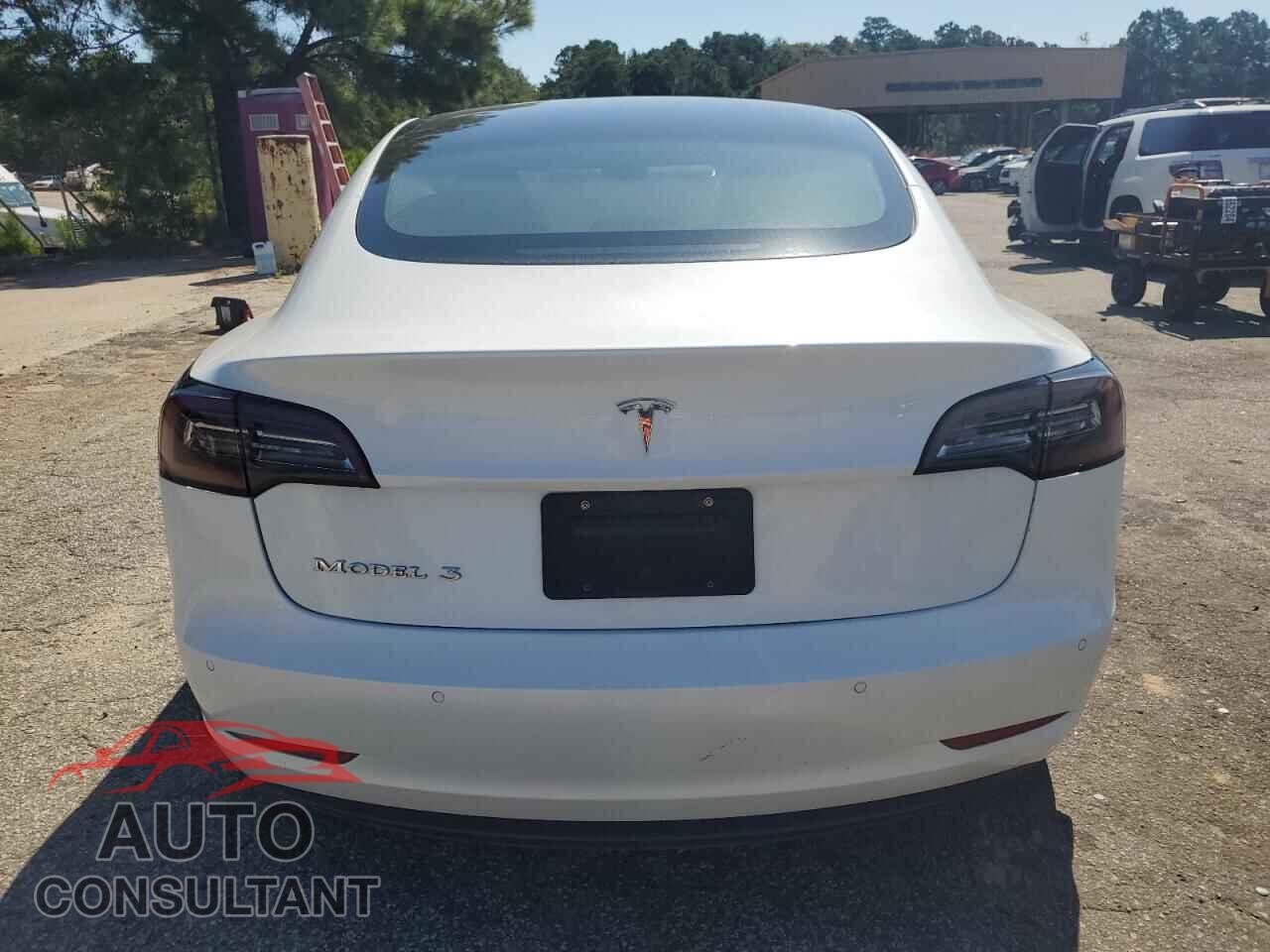 TESLA MODEL 3 2021 - 5YJ3E1EA4MF046752