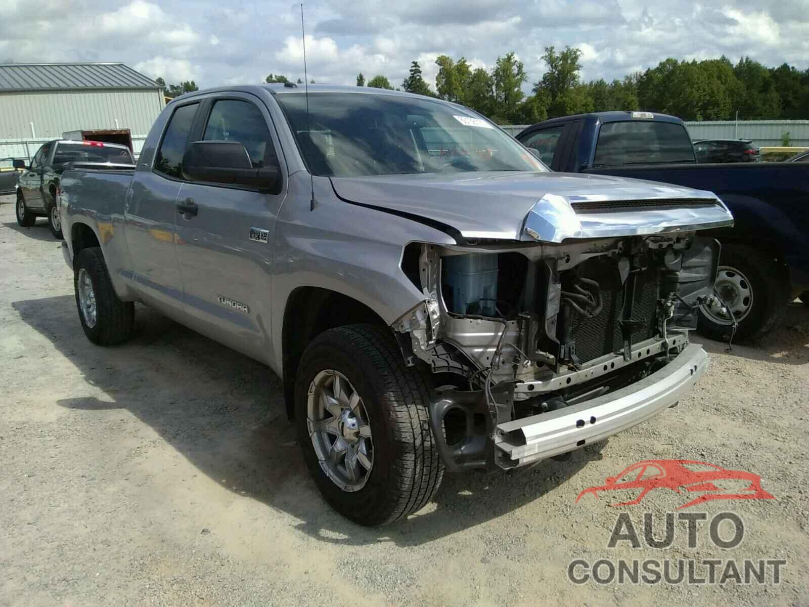 TOYOTA TUNDRA 2017 - 5TFUY5F17HX602095