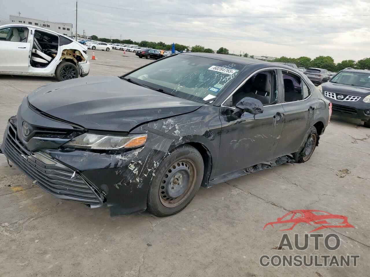 TOYOTA CAMRY 2018 - 4T1B11HK4JU054831