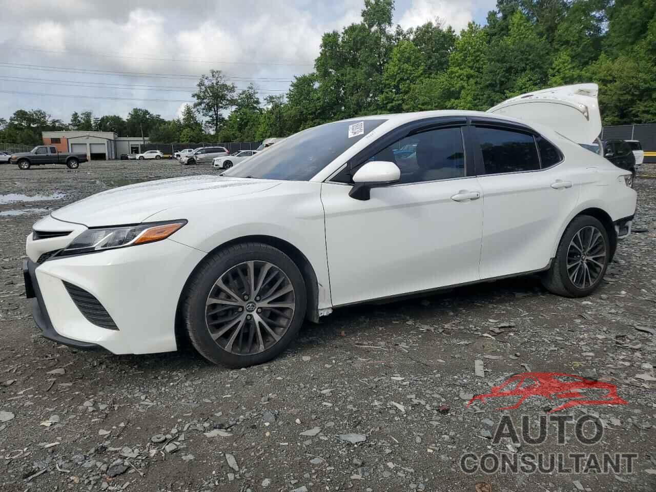 TOYOTA CAMRY 2018 - 4T1B11HK9JU608283