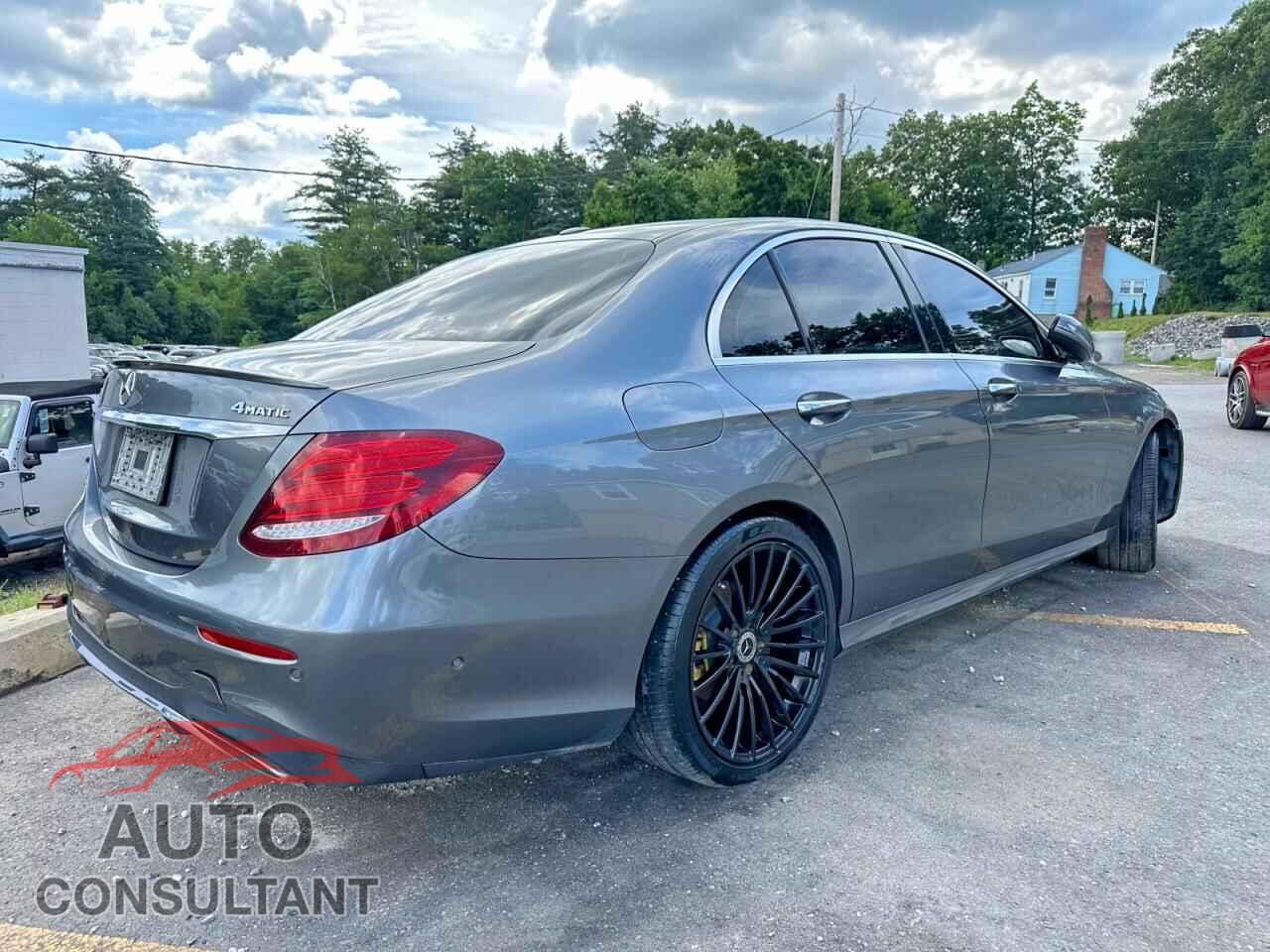 MERCEDES-BENZ E-CLASS 2017 - WDDZF4KB8HA079800