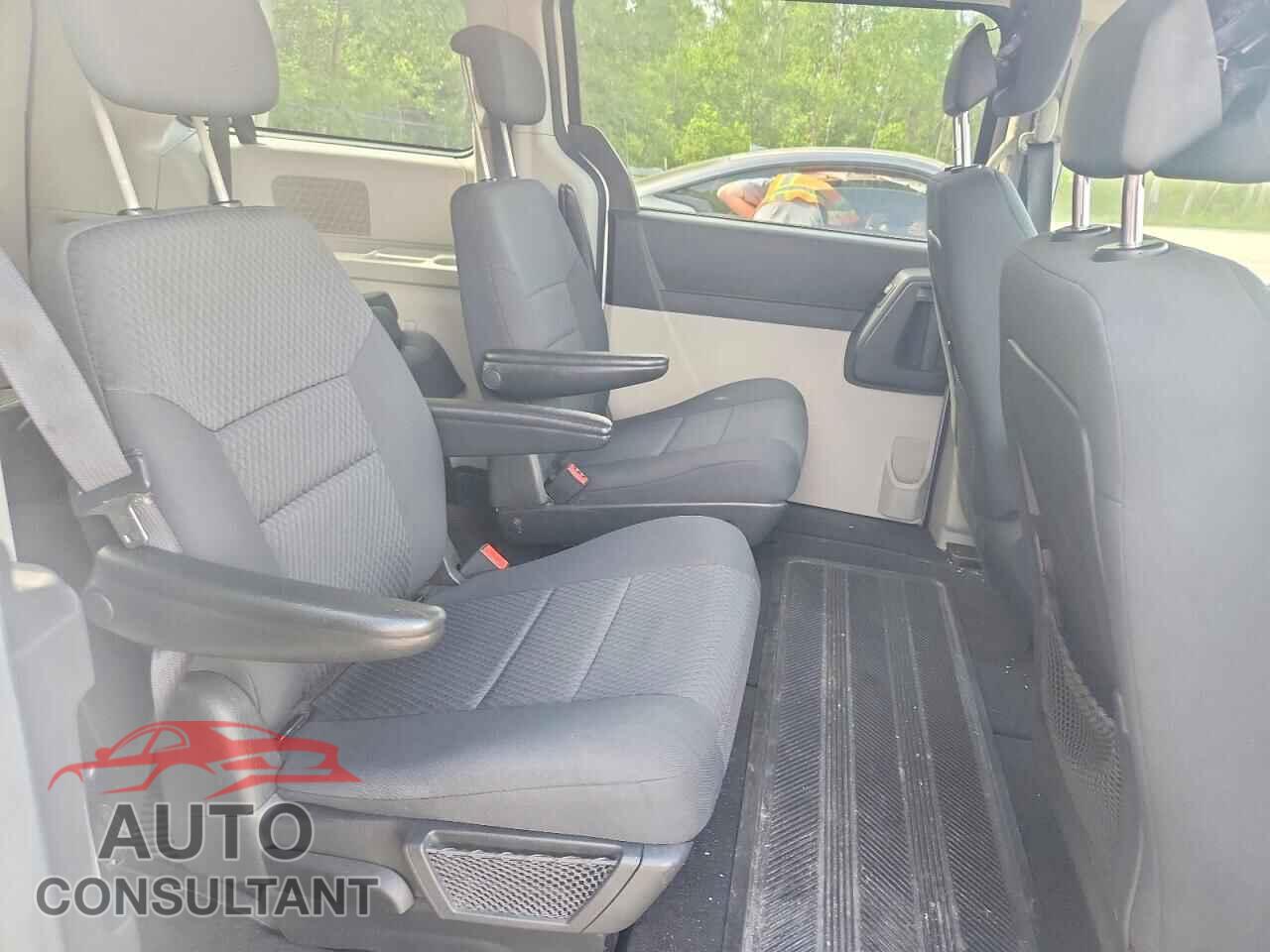 DODGE CARAVAN 2010 - 2D4RN4DE9AR275382