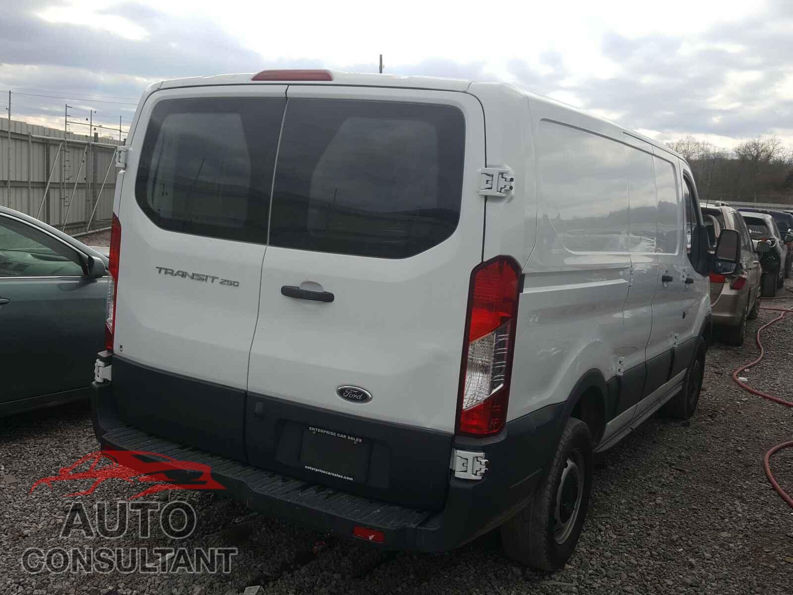 FORD TRANSIT CO 2017 - 1FTYR1ZM7HKA75170