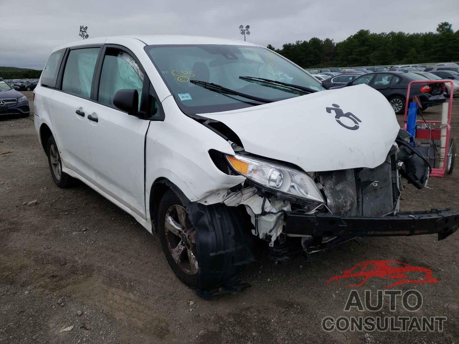 TOYOTA SIENNA 2018 - 5TDZZ3DC1JS945895