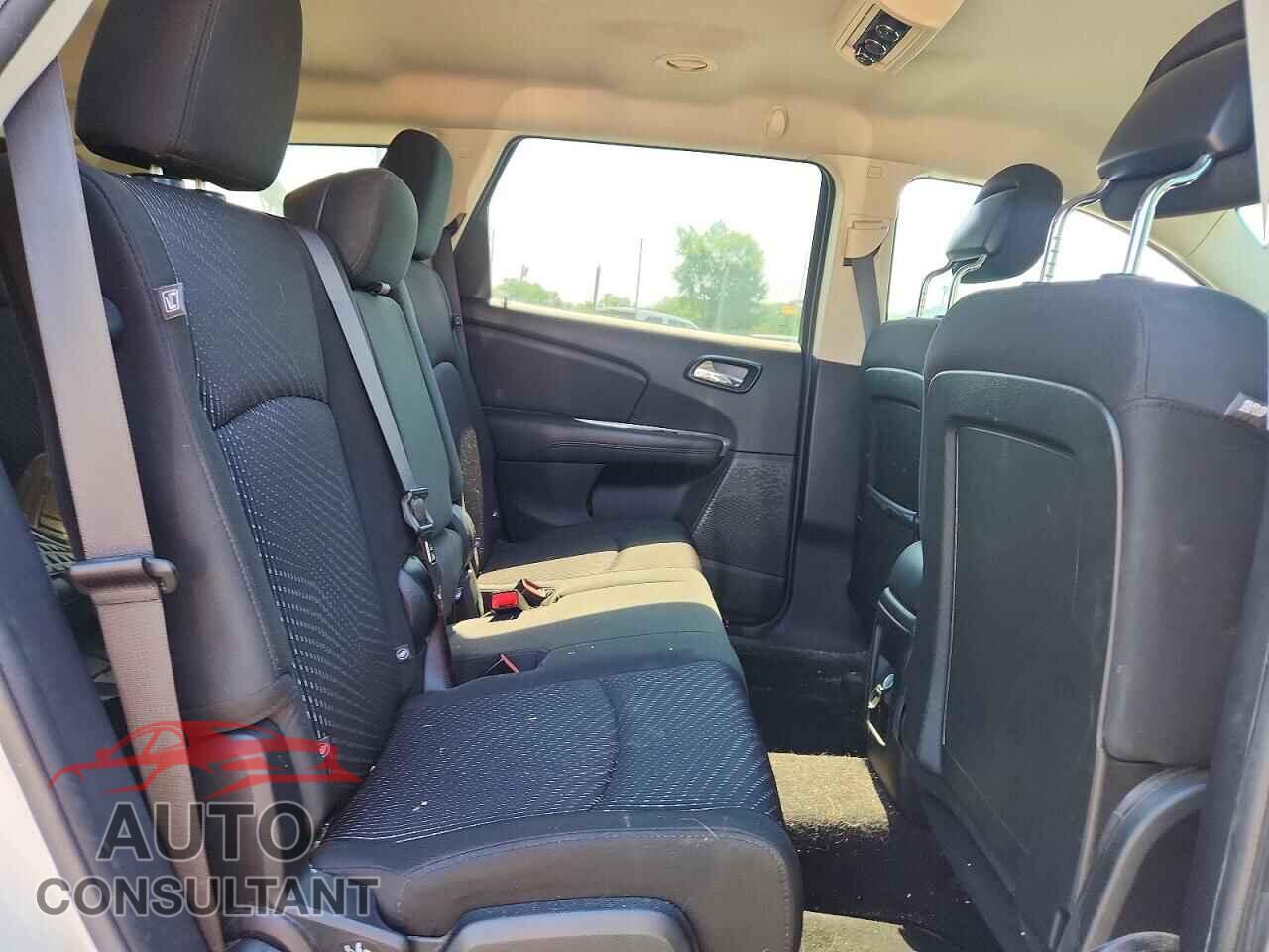 DODGE JOURNEY 2017 - 3C4PDCBB5HT539229