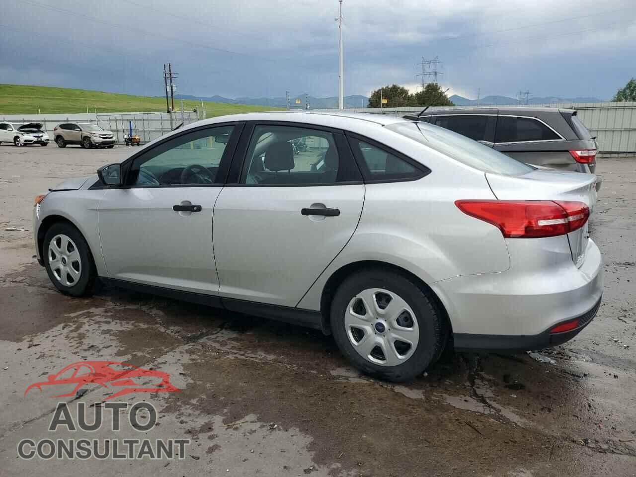 FORD FOCUS 2016 - 1FADP3E26GL347551