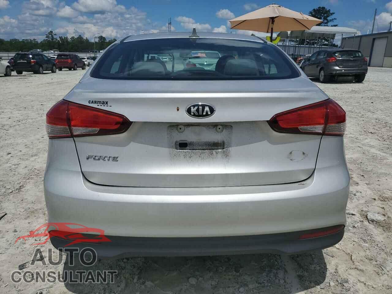 KIA FORTE 2017 - 3KPFK4A77HE028565