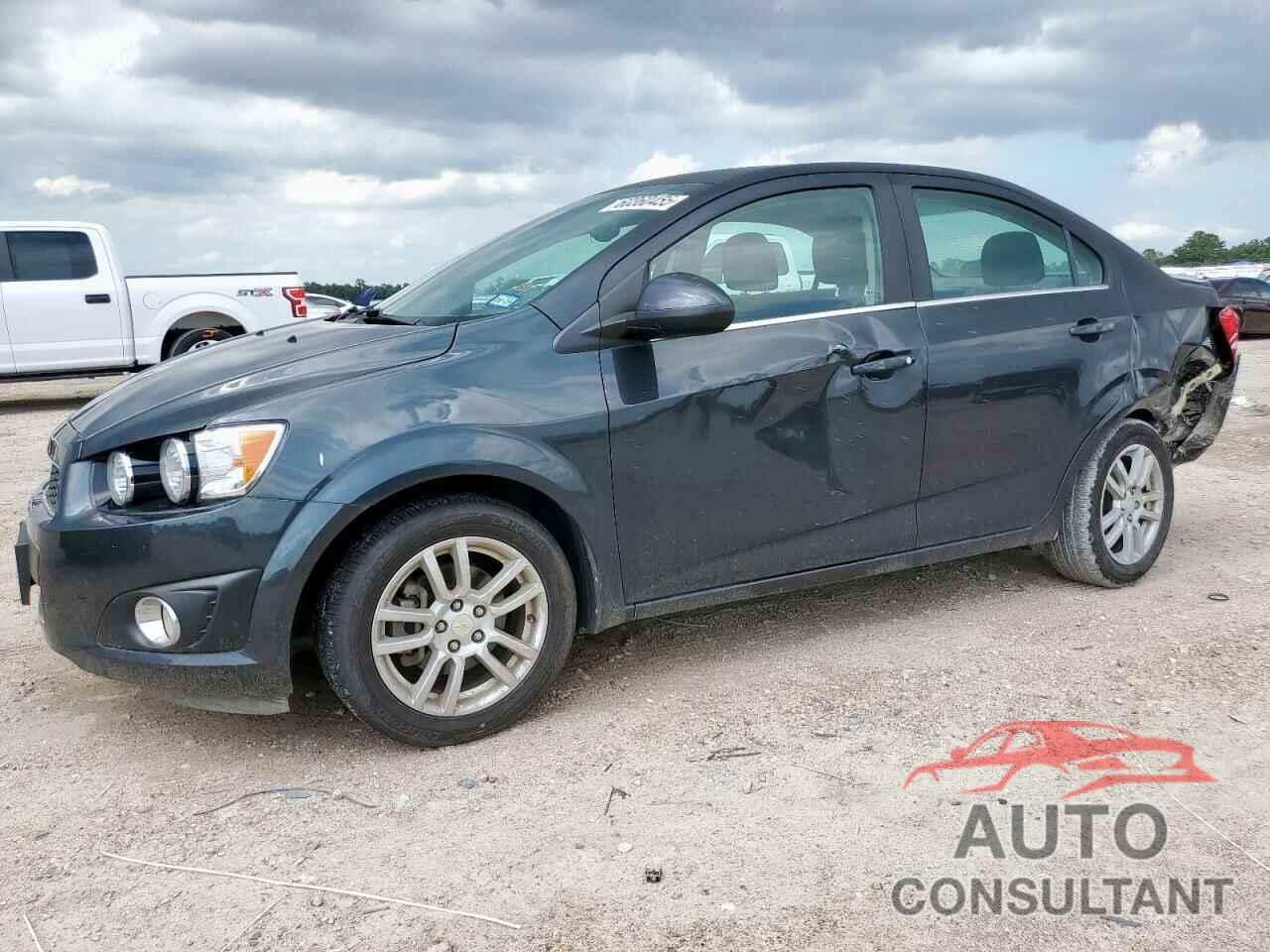 CHEVROLET SONIC 2014 - 1G1JC5SH6E4151154
