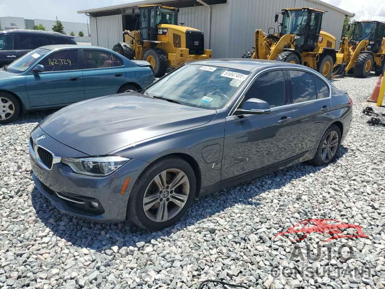 BMW 3 SERIES 2017 - WBA8E1C34HA159171