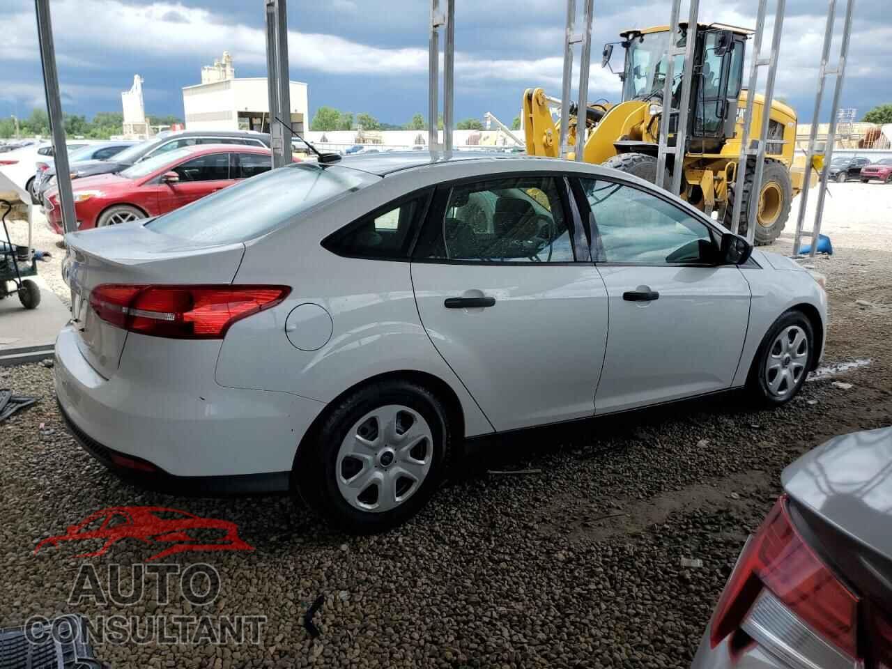 FORD FOCUS 2015 - 1FADP3E22FL303819